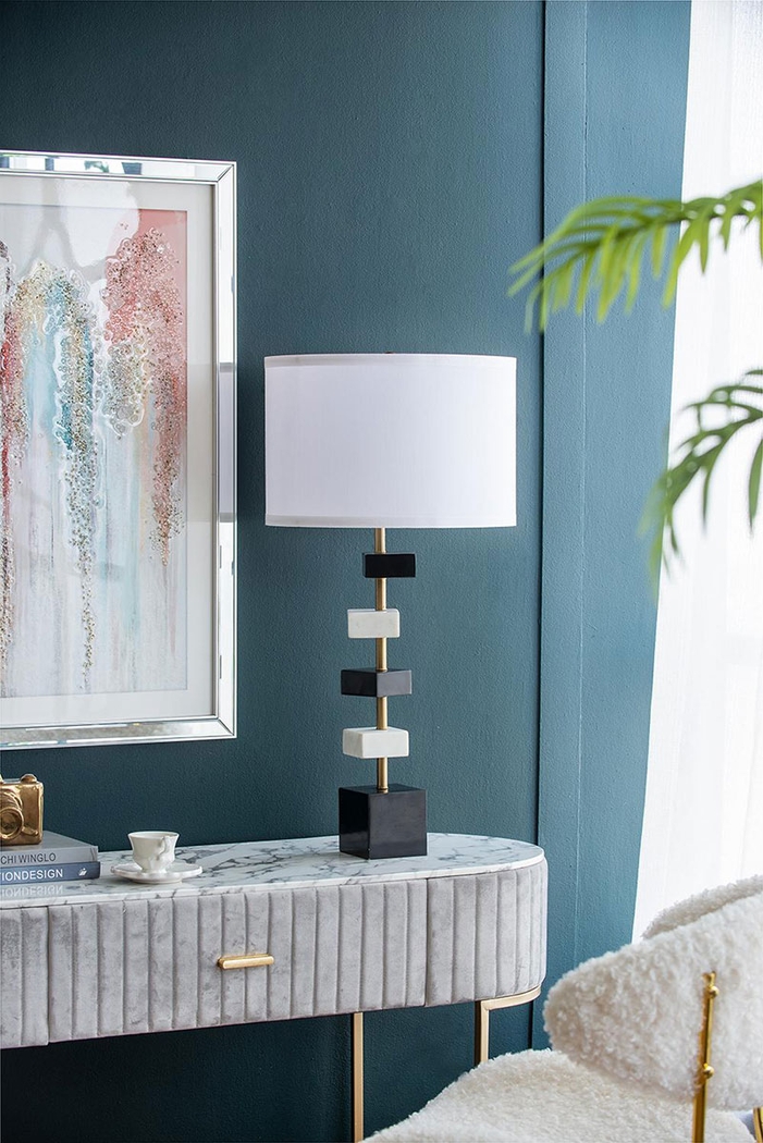 Zurraquin Avenue Black Lamp - Thumbnail - Image 2