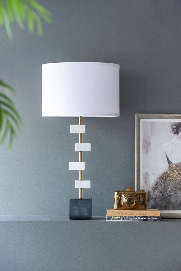 Zurraquin Avenue White Lamp - Thumbnail - Image 6
