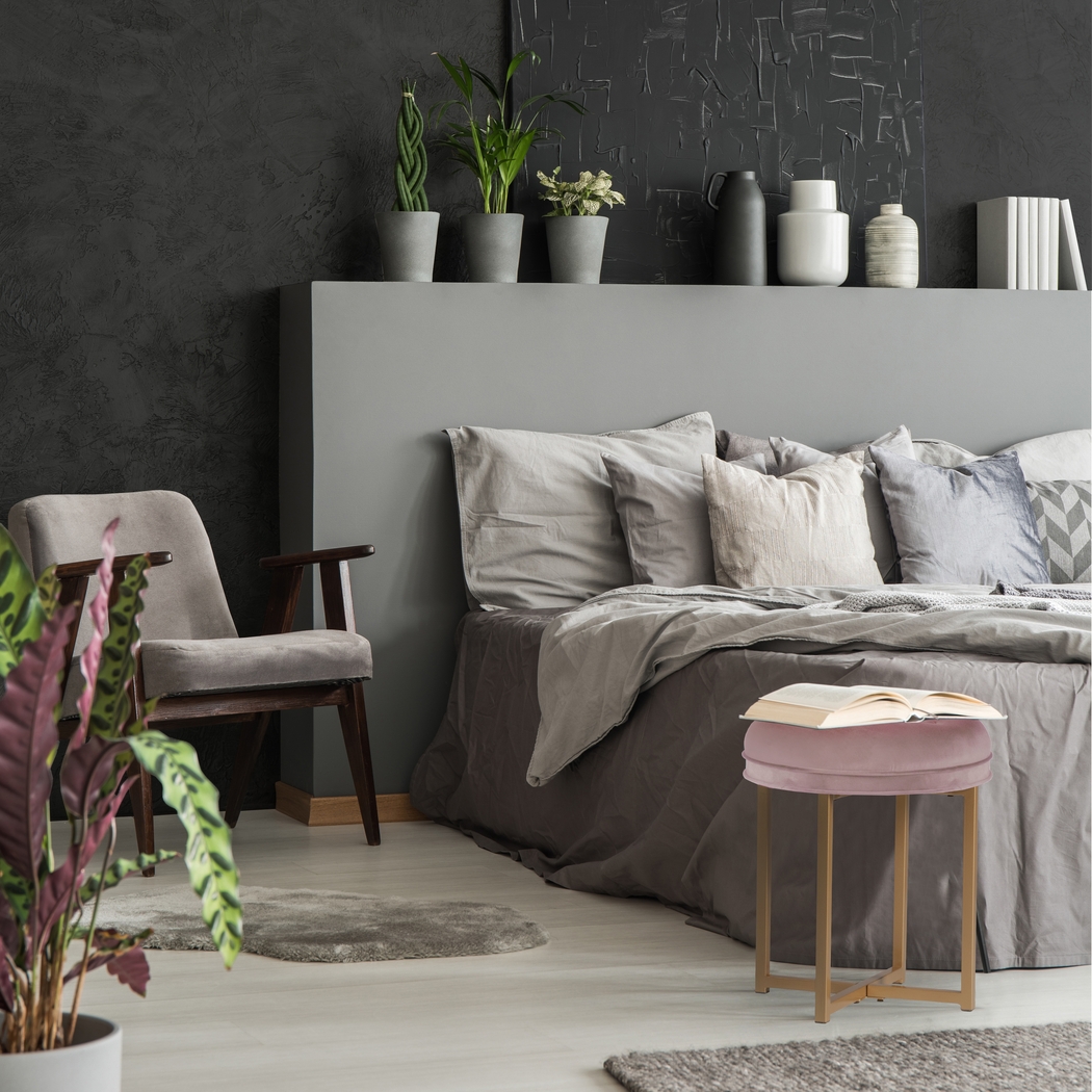 Zygmont Pink Vanity Stool - Thumbnail - Image 6