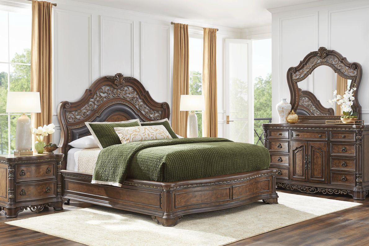 Yorkshire Manor Brown Dark Wood 3 Pc King Panel Bed - Rooms To Go
